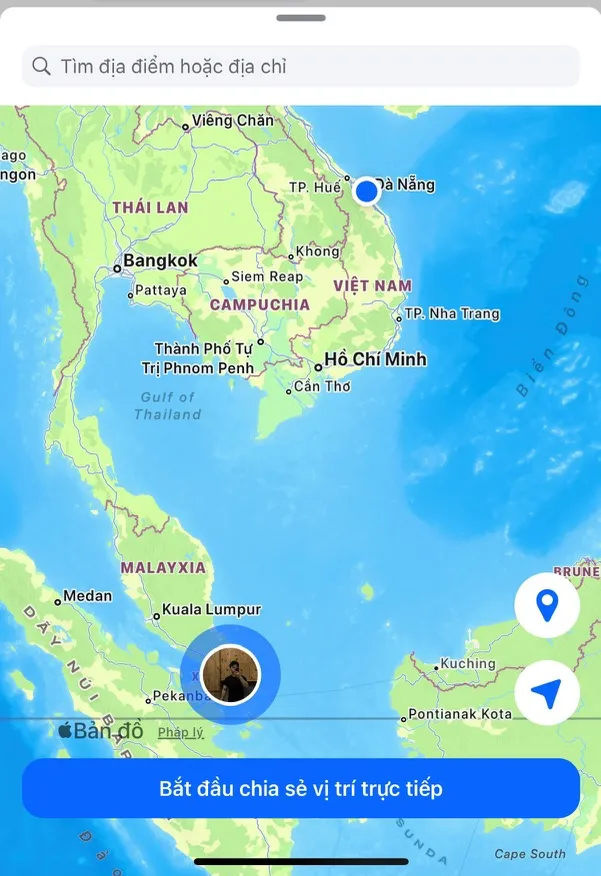 Nhắn tin với Duy giữa lúc đổi lịch bay vì bão Bualoi